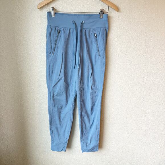 Athleta Pants - Athleta Trekkie Mid Rise Legacy Jogger in Enchanted Blue sz 0